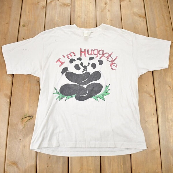 Vintage 1990er Jahre I'm Huggable Pandabear Grafik T-Shirt / Made in USA / Single Stitch / Streetwear / Nature T Shirt / Outdoorsman / Süßes Shirt