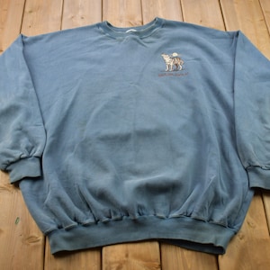 Vintage 1990s Sault Ste. Marie Wolf Crewneck Sweatshirt / 90s Crewneck / Souvenir Sweater / Streetwear / Travel And Vacation