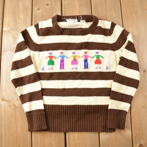 Vintage 1980s Cute Knitted Crewneck Sweater / Vintage 80s Crewneck / Colorful / Sweatshirt / Striped / 80s Knit Sweater