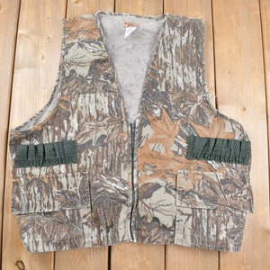 Vintage 1990s Sports A Field Realtree Camo Hunting Vest / Real Tree / Streetwear / Hunting Vest / Outdoorsman /