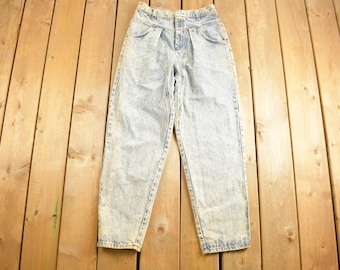 Vintage 1980s Womens Pleated Front Tapered Jeans Size 28 X 27.5 / Blue / 80s Denim / American Vintage / Workwear / Streetwear / Pants