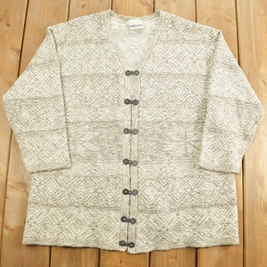 Vintage 1990s Beige Knitted Cardigan Sweater Metal Clasps / Vintage Cardigan / 3/4 Length Sleeve / Abstract Pattern / Fashion Bug Cardigan