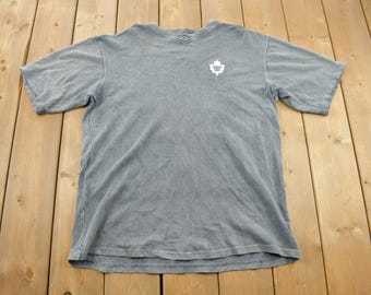 Vintage 1990s Toronto Maple Leafs NHL Hockey Graphic T-Shirt / Embroidered / Vintage NHL / Toronto Shirt