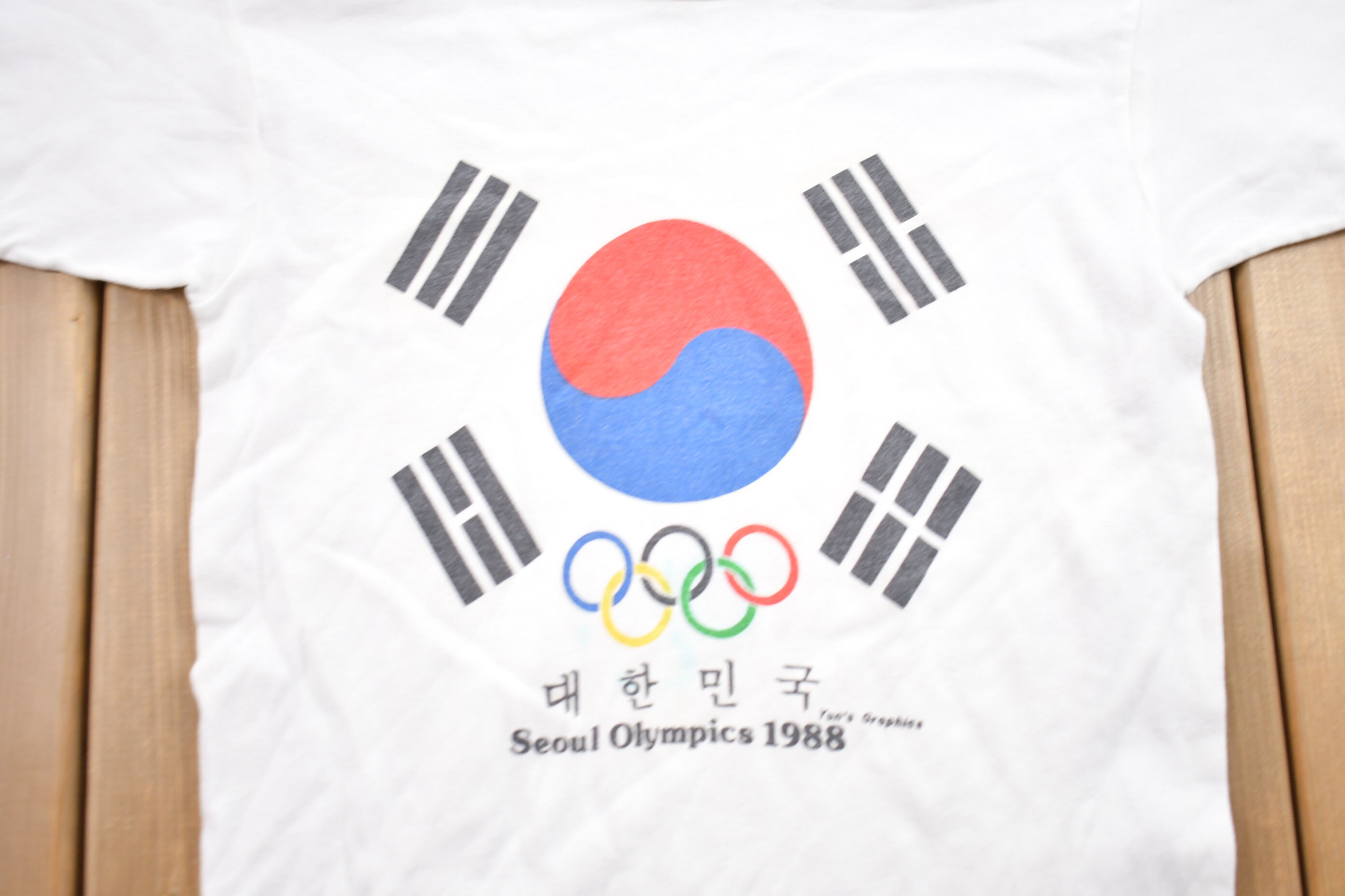 Vintage 1988 Seoul Olympics Graphic Ringer T-shirt / Graphic / 80s 