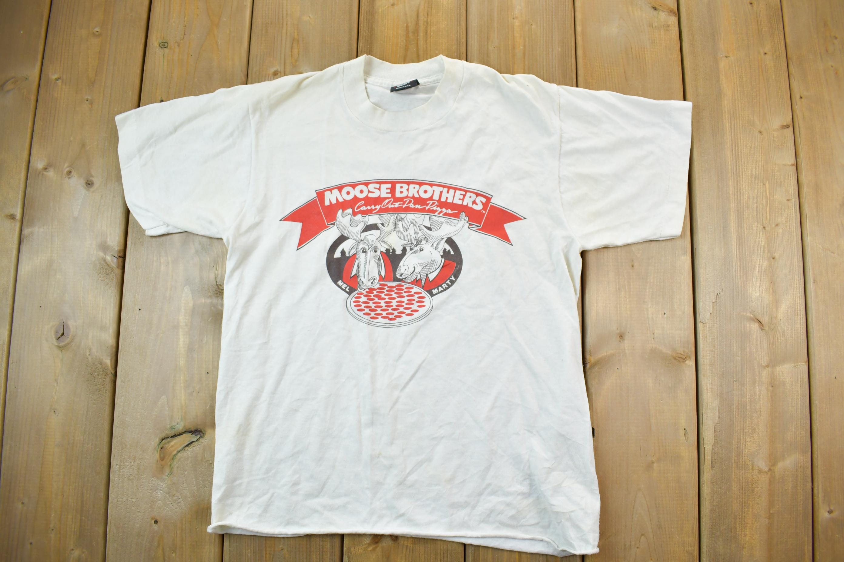 Vintage 1990s Moose Brothers / Pizza Graphic T-shirt / Vintage T