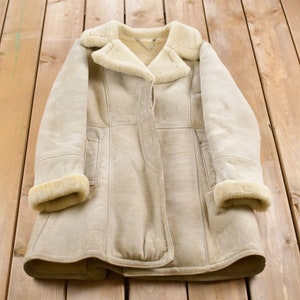 Vintage 1980s Corby&#39;s Shearling Fur Coat / Winter Outerwear / Streetwear Fashion / Short Jacket / Leather Jacket / Shearling Jacket
