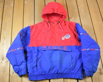 Jaqueta de futebol americano vintage Buffalo Bills Team NFL Triple Fat Goose de 1994 com capuz e zíper até o peito.