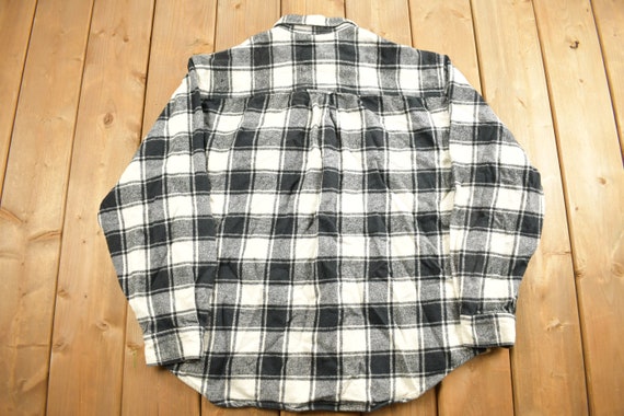 Vintage 1990s Eddie Bauer Plaid Mckinley Flannel Button up Shirt  display picture 1