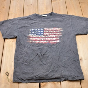 Vintage 1990s American Flag Graphic T-Shirt / Streetwear / Retro Style / Single Stitch / Made In USA / 90s Graphic Tee