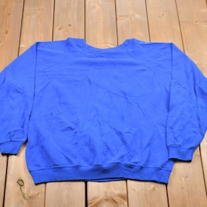 Vintage 1980s Hanes Sport Blank Raglan Crewneck Sweatshirt / Made in USA / 80s Crewneck / Vintage Basics / Athleisure / Streetwear