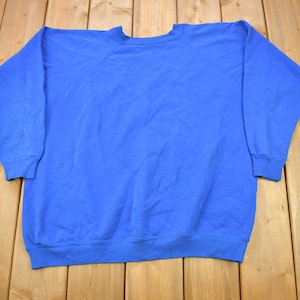 Vintage 1980s Hanes Her Way Blank Blue Raglan Crewneck Sweatshirt / 80s Crewneck / Vintage Blank / Essential / Streetwear / 80s Blank