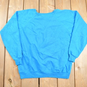 Vintage 1980s Hanes Her Way Raglan Crewneck Sweatshirt / 80s Crewneck / Vintage Blank / Essential / Made in USA / 90s Blank / Blue