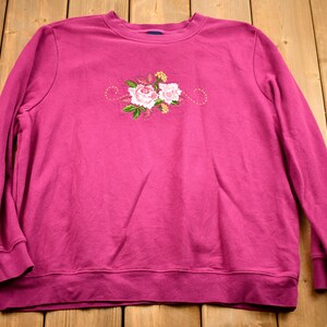 Vintage 1990s Floral Embroidered Graphic Crewneck / Vintage Nature Sweatshirt / Floral Wilderness Gardening Pullover Sweatshirt / Streetwear