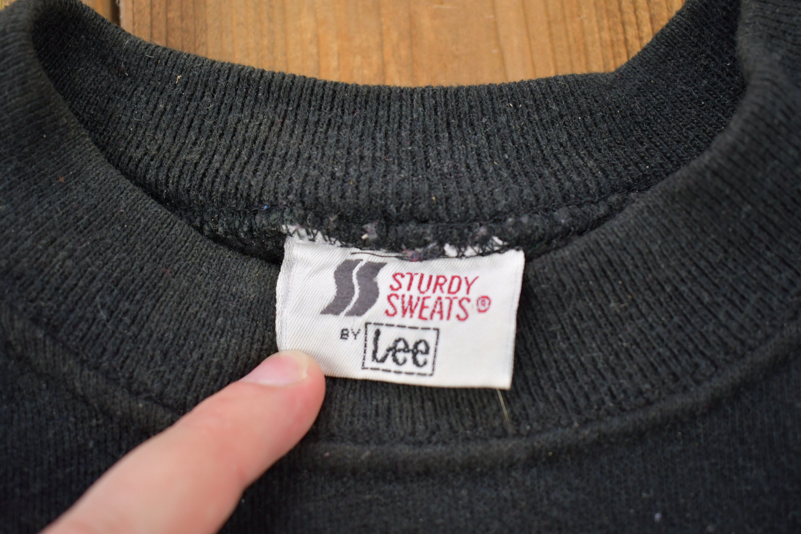 Vintage 1990s Black Blank Lee Crewneck Sweatshirt / 90s Crewneck 