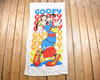 Vintage 1980s Walt Disney Goofy Graphic Beach Towel / Beachwear / Vintage Disney / 100% Cotton / Franco