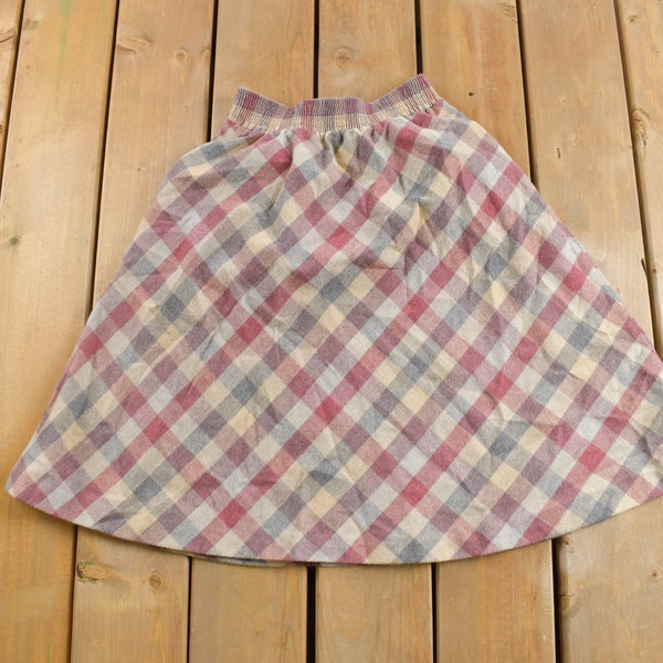 Vintage 1970s Tartan Plaid Skirt Size 24 - 28 / True Vintage / Vintage Skirt / Retro Style / Light Plaid Tartan Skirt / Elastic Waist