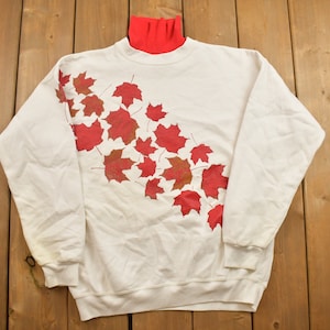 Vintage 1990s Canada Maple Leaf Turtleneck Sweatshirt / 90s Crewneck / Streetwear