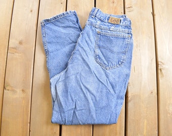 Vintage 1990s LEE Blue Wash Tapered Mom Jeans / Size 30 x 28 / Streetwear Fashion / Denim / Made In USA