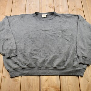 Vintage 1990s Blank Grey Crewneck Sweatshirt / 90s Crewneck / 90s Sweatshirt / Essential / Streetwear / 90s Blank / Vintage Crewneck