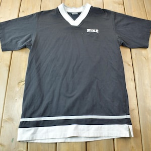 Vintage Y2K Nike Center Logo Embroidered Jersey T-Shirt / Vintage Streetwear / Vintage Sportswear / Vintage Nike