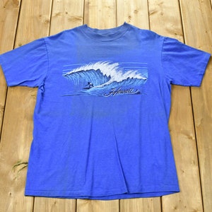Vintage 1983 Hawaii Surfing Graphic Souvenir T Shirt / Streetwear / Made In USA / Vacation Tee / Travel & Tourism / Single Stitch
