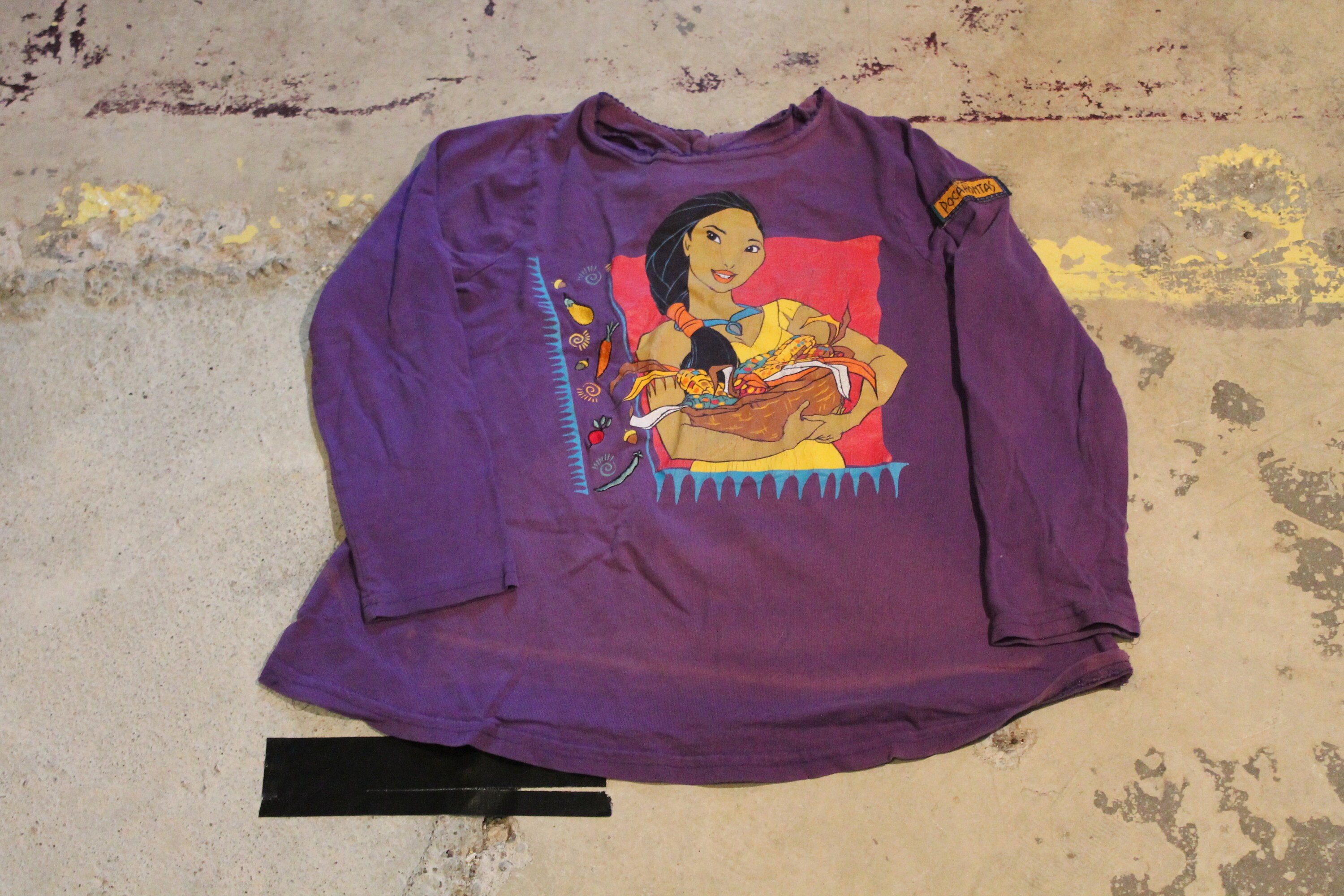Vintage 1990s Disney Pocahontas Long Sleeve Youth Size T-shirt 