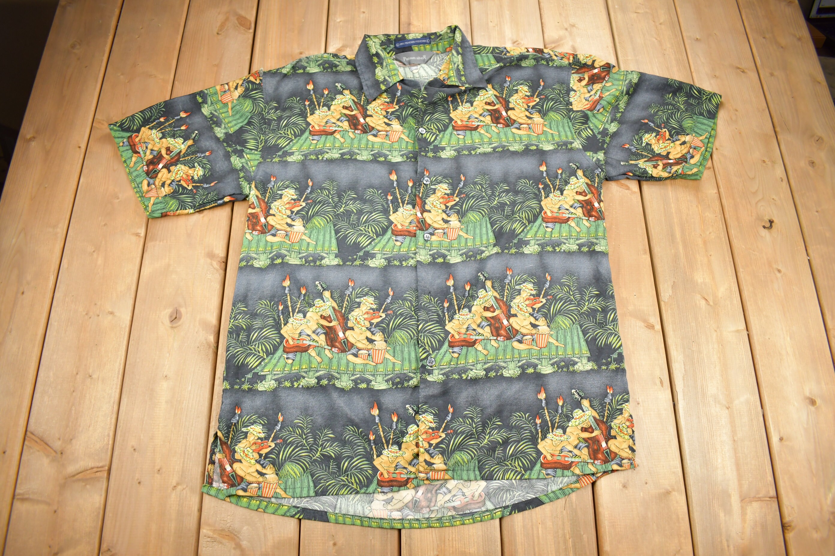 Vintage 1990s Platinum Silver Hawaiian Theme Button Up Shirt / Floral Print / Beachwear / Casual Wear / Resort Wear / All Over Print