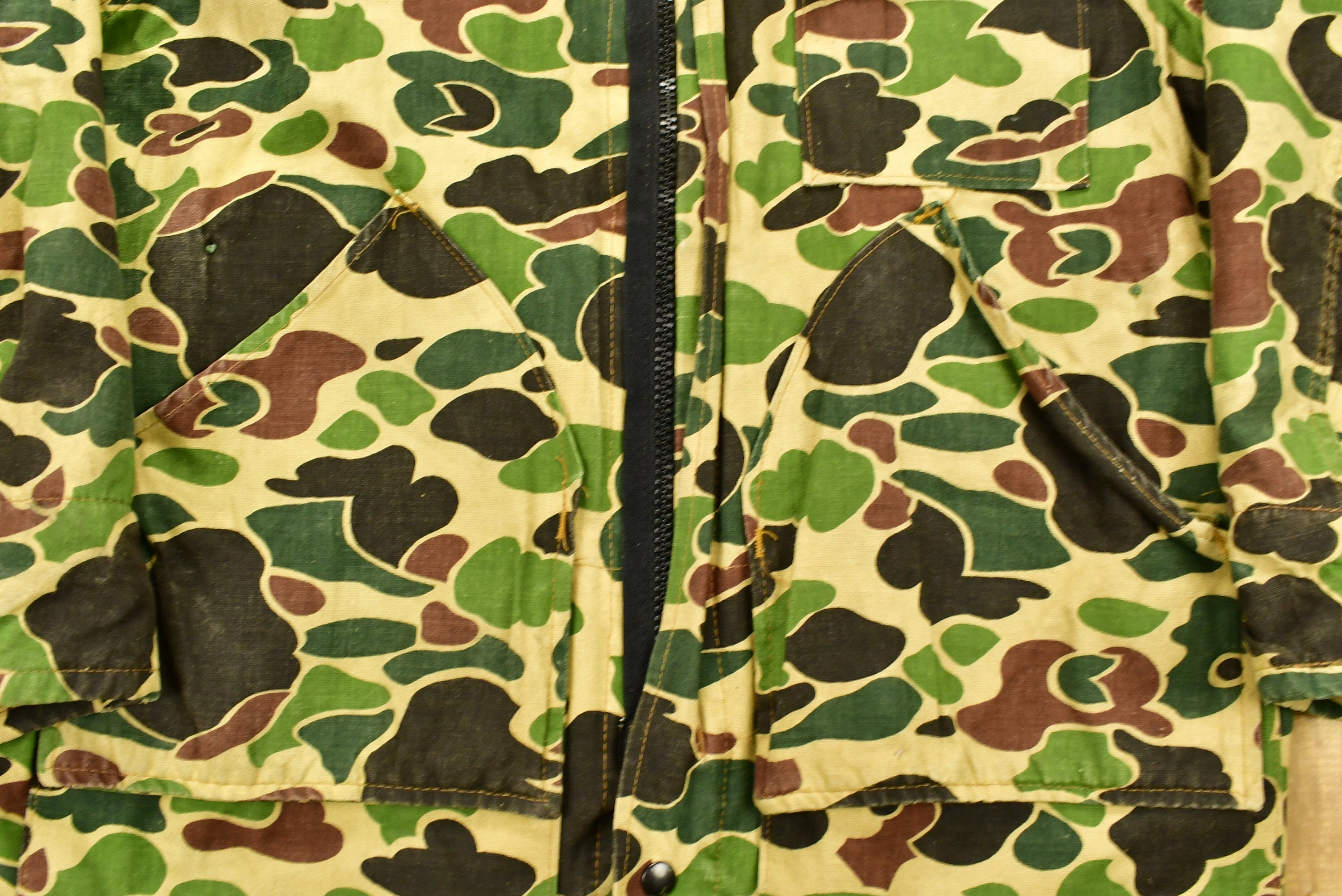 Vintage 1980s Duck Camouflaged Hunting Jacket / All Over Print