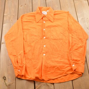 Camisa abotonada vintage Berkley de los años 70 / Camisa abotonada de los años 70 / Camisa abotonada vintage / Camisa abotonada básica / Camisa de los años 70 / Camisa de prensado permanente