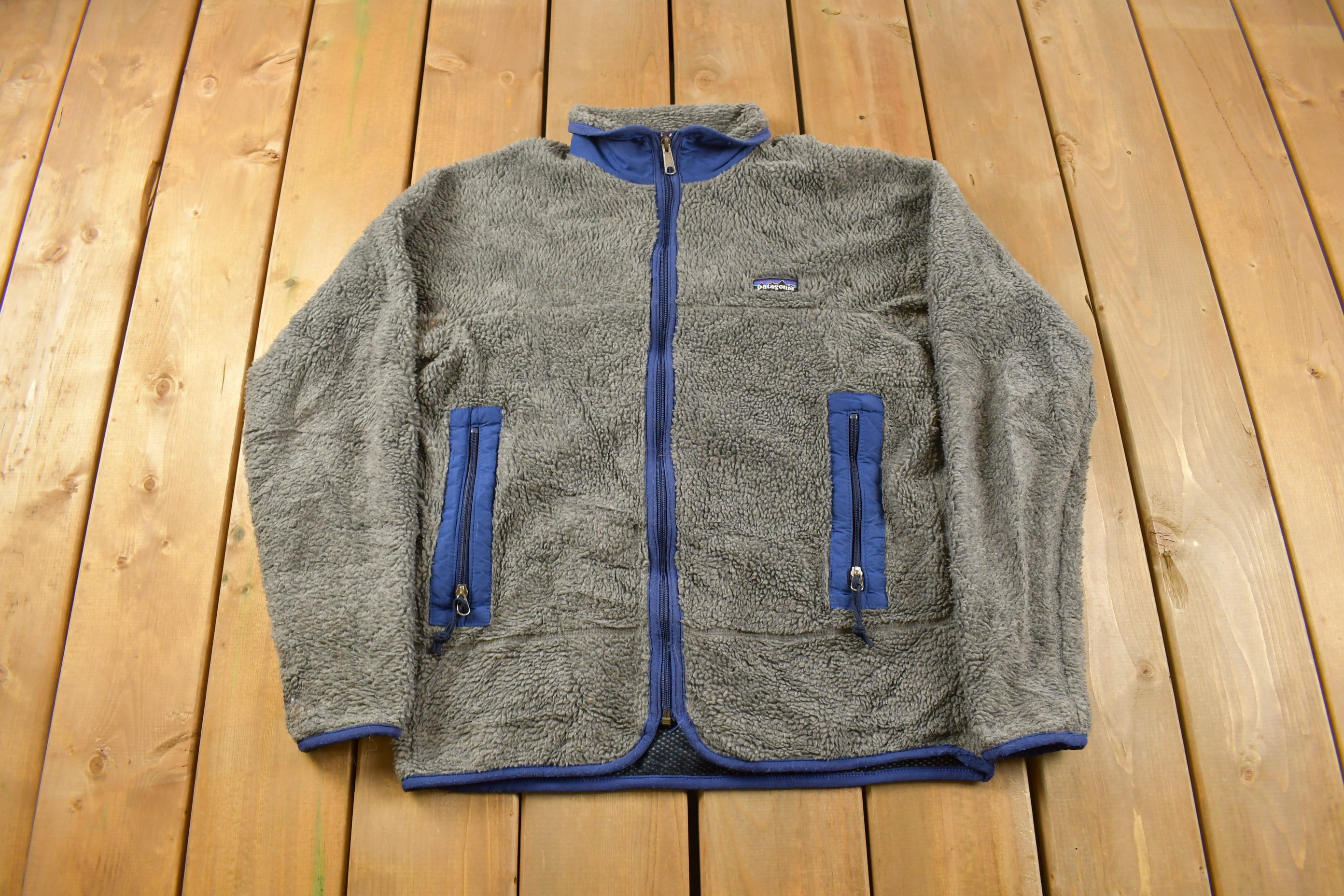 Vintage 1990s Patagonia Deep Pile Fleece Zip up Sweater / Made in 