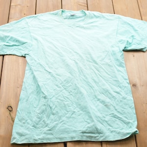Vintage 1990s Fruit of the Loom Blank T-Shirt / Streetwear / Retro Style / Single Stitch / Made In USA / 90s Graphic Tee