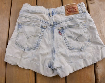 Vintage 1990s Levi's Acid Wash Jean Short Shorts 26 x 2/ 90s Shorts / Women's Streetwear Fashion / Bottoms / Light Wash / Vintage Jeans