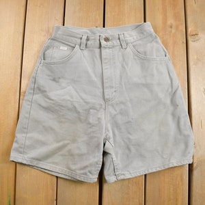 Vintage 1990s Lee Grey Denim Shorts 26 x 6.5 / Made in USA / 90s Shorts / Streetwear Fashion / Bottoms / 80s 90s / Vintage Jeans/ Jorts