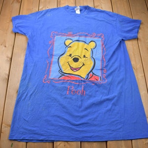 1990年代のヴィンテージ くまのプーさん 漫画 ブルー パジャマ Tシャツ / 90年代 グラフィック Tシャツ / スリープウェア / 漫画家 / アメリカン ストリートウェア / ラウンジシャツ