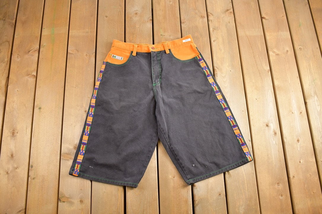 Vintage 1990s Cross Colors Jean Shorts Size 32x15 / 90s Shorts