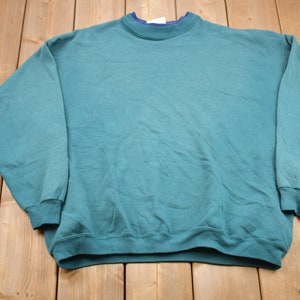 Vintage 1990s Premium Heavyweight Crewneck Sweatshirt / 90s Crewneck / Souvenir / Athleisure / Streetwear / 90s Basic Crew
