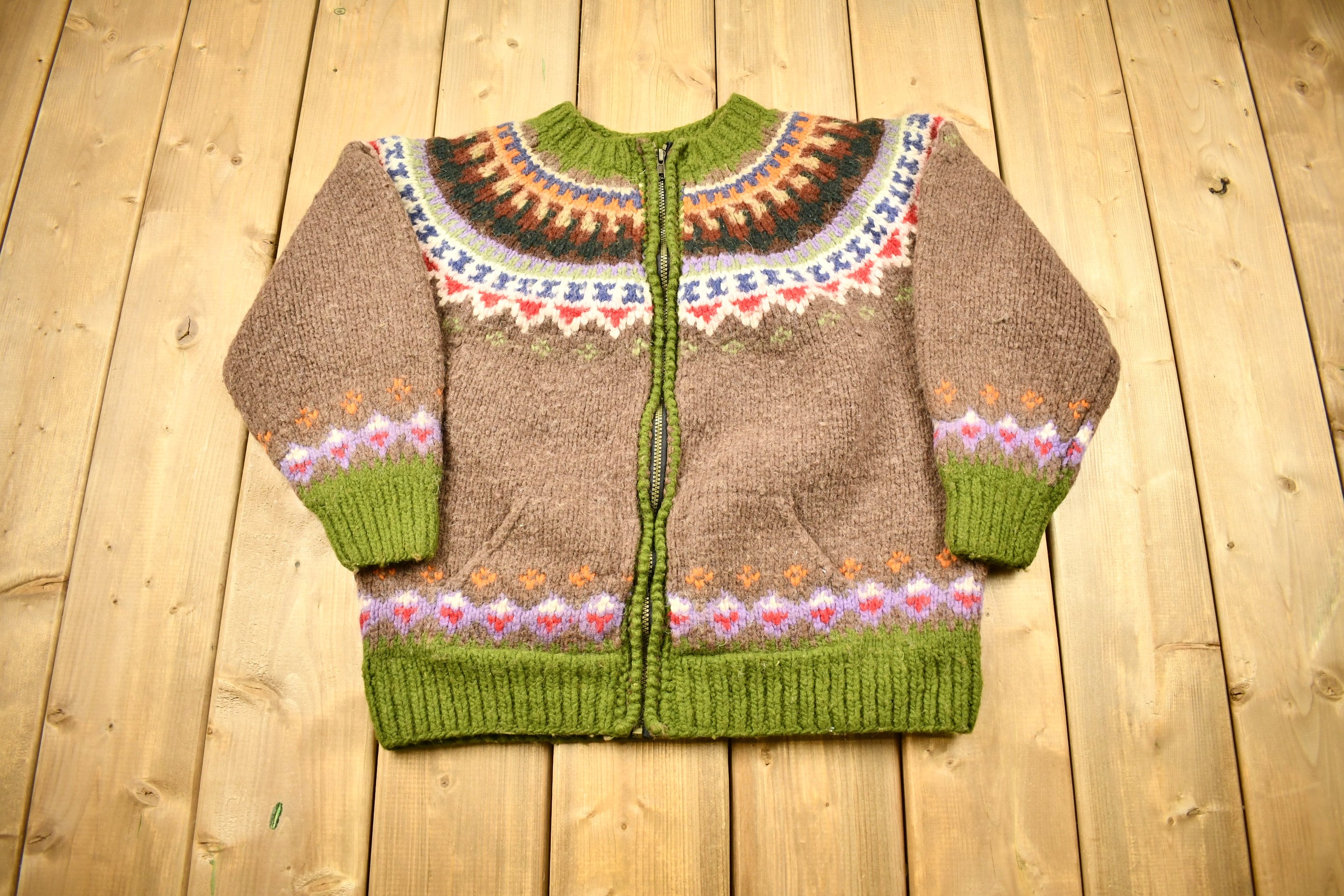 Vintage 1980s Hand Made 100% Wool Knitted Sweater / Color Block 