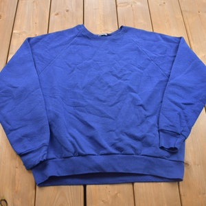 Vintage 1980s Blank Raglan Crewneck Sweatshirt / 80s Crewneck / Made In USA / Essential / Streetwear / 80s