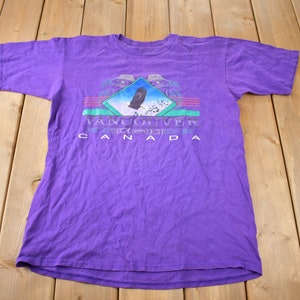 Vintage 1990s Vancouver Canada Souvenir Travel T Shirt Made In Canada