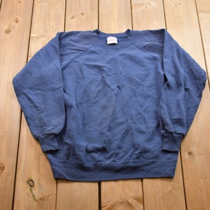 Vintage 1980s Blank Raglan Essential Crewneck Sweatshirt / Made in USA / 80s Crewneck / Vintage Basics / Streetwear / Essentials