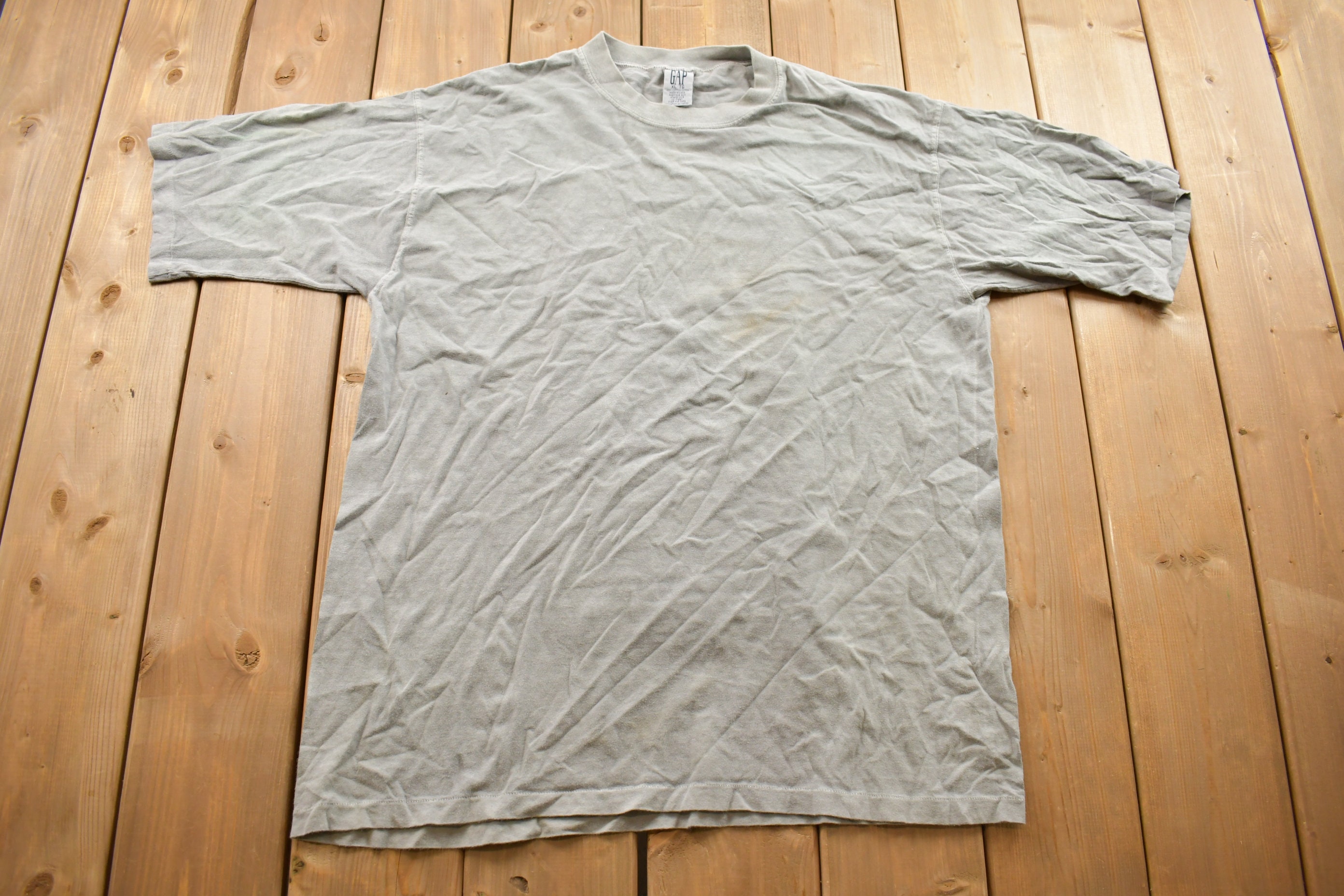 トップス 1990's OLD GAP S/S plain blank T-shirt Vintage 1990s GAP Blank T Shirt / Vintage T Shirt