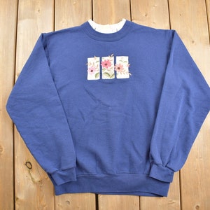 Vintage 1990s Floral Crewneck Sweatshirt / 90s Crewneck / Souvenir / Athleisure / Streetwear / Embroidered / Top Stitch