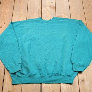 Vintage 1980s Blank Raglan Crewneck Sweatshirt / Made in USA / 80s Crewneck / Blank Vintage Essentials / Athleisure / Streetwear
