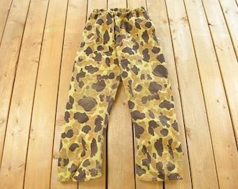 Vintage 1980s Cabela's Duck Camo Hunting Trackpants Men's 29 x 30 / Elastic Waist / Made in USA / Nature Camo / Hunting / Vintage Pants