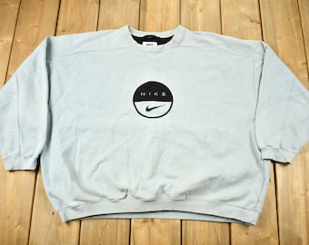 Vintage 1990s Nike Embroidered Logo Youth Size Crewneck Sweatshirt / Vintage Nike / Sportswear / Streetwear / Athleisure / Nike White Tag