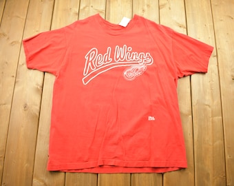 Vintage 1990s Detroit Red Wings NHL T Shirt / Vintage Graphic T-Shirt / Made In USA / Hockey T Shirt / Red Wings Tee
