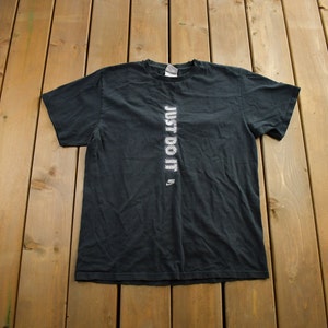 Vintage 2000s Nike Just Do It Graphic T-Shirt Size M