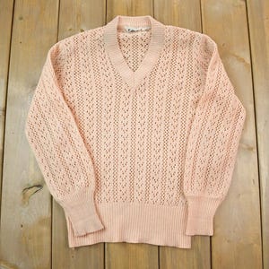 Vintage 1980s 3D Salmon Pink Cable Knit V-Neck Sweater / Vintage 80s V-Neck / 80&#39;s Sweater / Streetwear / 80&#39;s Cable Knit