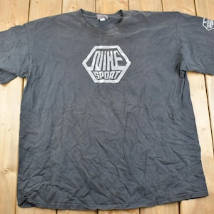 Vintage 1990s Nike Graphic T-Shirt / Swoosh / Nike Swoosh / Nike Vintage / Small Swoosh / Big Swoosh / Nike Check