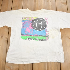 Vintage 1990s Pro Volleyball Graphic T Shirt / Vintage T Shirt / Streetwear / Graphic Tee / Volleyball T Shirt